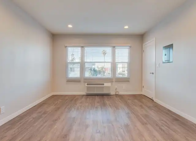 Property at 2929 San Marino St Unit 4, Los Angeles, CA, 90006, 0 beds, 1 bath, [object Object]