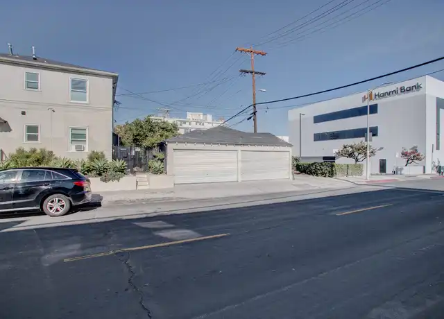 Property at 2929 San Marino St Unit 4, Los Angeles, CA, 90006, 0 beds, 1 bath, [object Object]