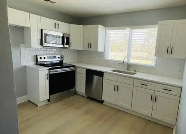 Property at 1365 Village Rd NE, Leland, NC, 28451, 5 beds, 3 baths, [object Object]
