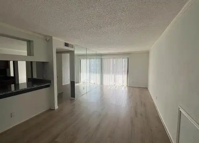 Property at 2830 S Bartell Dr #27, Houston, TX, 77054, 2 beds, 1 bath, [object Object]