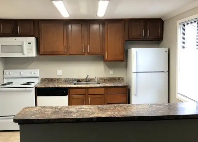 Property at 6037 Ullyot Dr Unit 5758 UD, Fort Wayne, IN, 46804, 1 bed, 1 bath, [object Object]