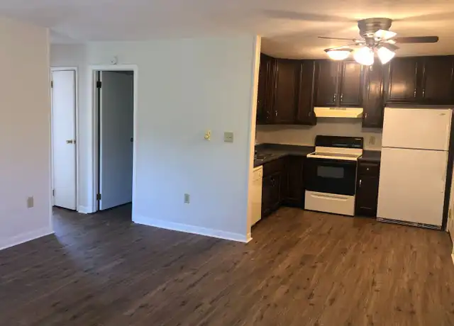 Property at 5917 W Plank Rd Unit 1, Bellevue, IL, 61604, 2 beds, 1 bath, [object Object]