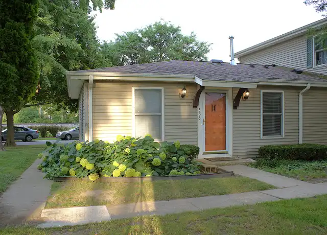 Property at 336 Russet Way S #336, Vernon Hills, IL, 60061, 2 beds, 1 bath, [object Object]
