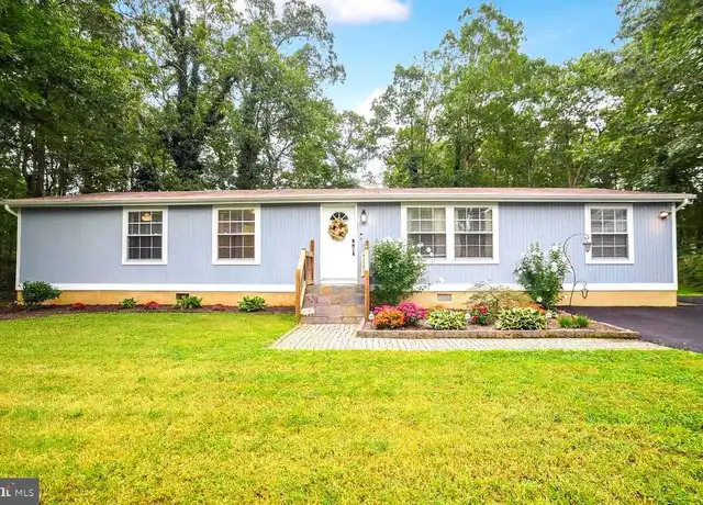 Property at 21635 Atalanta St, Lexington Park, MD, 20653, 5 beds, 2 baths, [object Object]