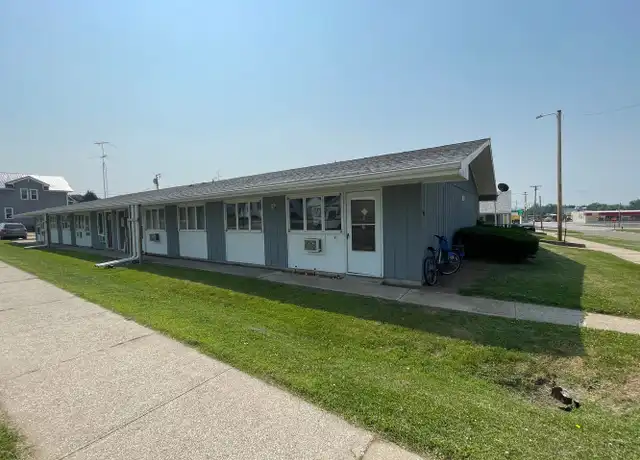 Property at 1307 7th Ave Unit 18, Belle Plaine, IA, 52208, 1 bed, 1 bath, [object Object]