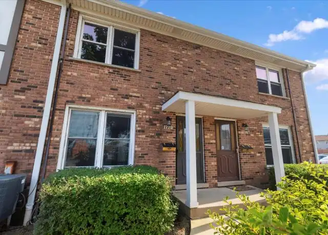 Property at 1772 Pickwick Ln, Glenview, IL, 60026, 2 beds, 1 bath, [object Object]