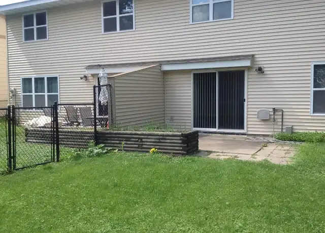 Property at 1014 3rd Ave E Unit TH, Shakopee, MN, 55379, 2 beds, 1.5 baths, [object Object]