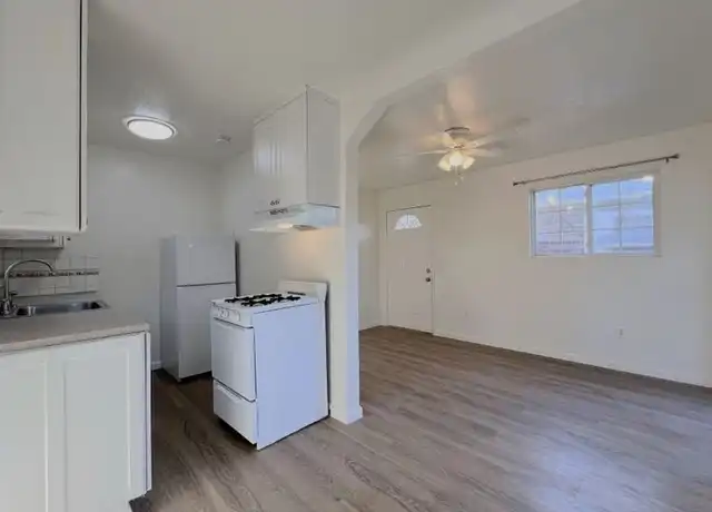 Property at 5040 Muir Ave, San Diego, CA, 92107, 1 bed, 1 bath, [object Object]