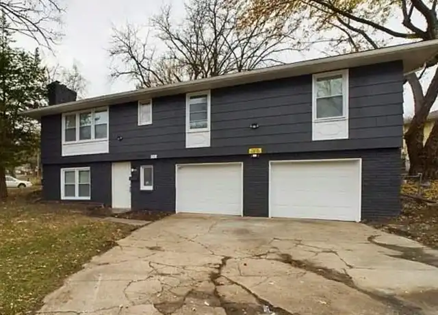 Property at 8659 E 109th St, Kansas City, MO, 64134, 4 beds, 2 baths, [object Object]