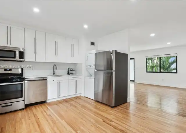 Property at 8010 Crespi Blvd Unit 4, Miami Beach, FL, 33141, 2 beds, 2 baths, [object Object]