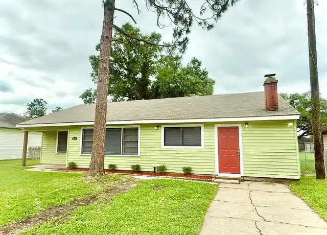 Property at 1220 Chevy Chase Dr, Angleton, TX, 77515, 4 beds, 2 baths, [object Object]