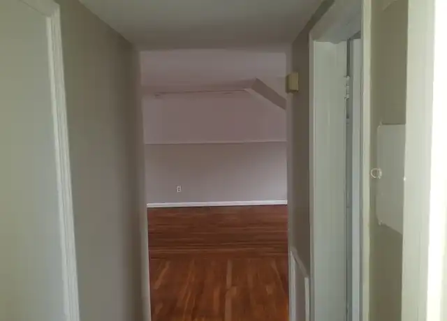 Property at 3555 Gridley Rd, Shaker Heights, OH, 44122, 1 bed, 1 bath, [object Object]