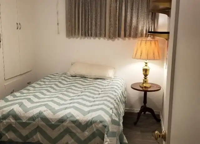 Property at 1024 SW 120th St Unit 3, Seattle, WA, 98146, 1 bed, 1 bath, [object Object]