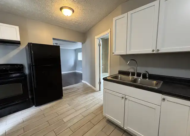 Property at 439 N Oxford St, Indianapolis, IN, 46201, 2 beds, 1 bath, [object Object]