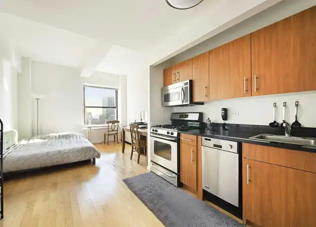 Property at 20 West St Unit 40F, New York, NY, 10004, 0 beds, 1 bath, [object Object]