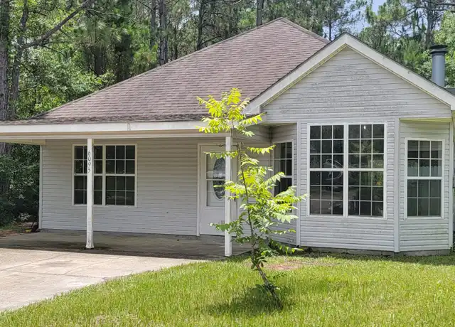 Property at 6095 E Lamar St, Bay Saint Louis, MS, 39520, 3 beds, 2 baths, [object Object]