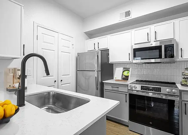 Photo of 540 Buckingham Rd, Richardson, TX 75081