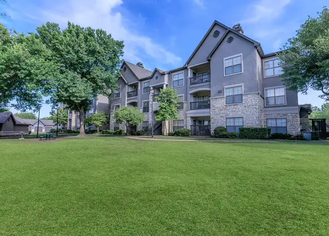 Photo of 540 Buckingham Rd, Richardson, TX 75081