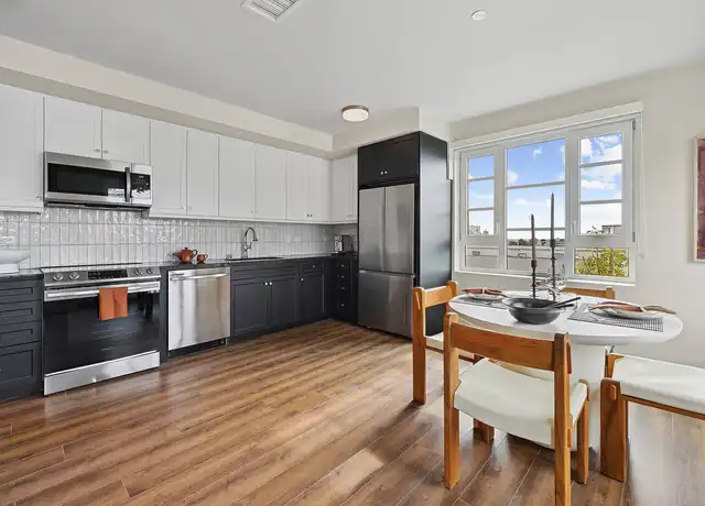 Property at The Baxter - 1818 N Cherokee Ave, Los Angeles, CA, 90028, 2 beds, 1-2 bath, [object Object]