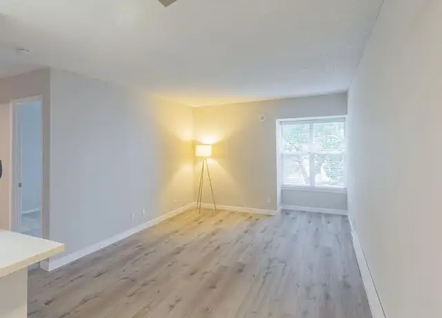 Photo of 960 St Francis Blvd, Daly City, CA 94015