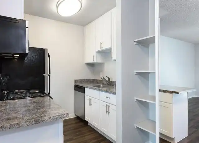 Property at Skyline Heights Apartments - 960 St Francis Blvd, Daly City, CA, 94015, 0-1 beds, 1 bath, [object Object]
