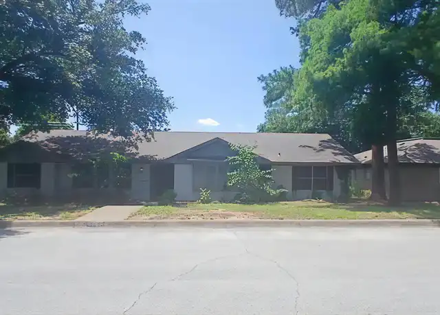 Property at 7274 Yolanda Dr, Fort Worth, TX, 76112, 7 beds, 3 baths, [object Object]