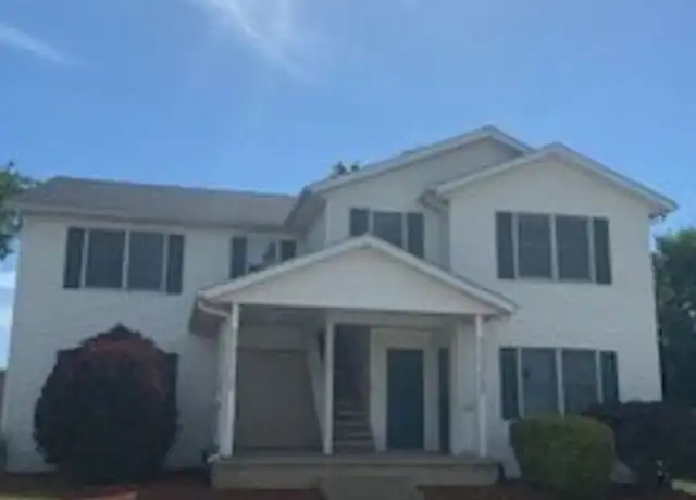 Property at 214 Stonewall Ct Apt 3, Nappanee, IN, 46550, 2 beds, 1 bath, [object Object]