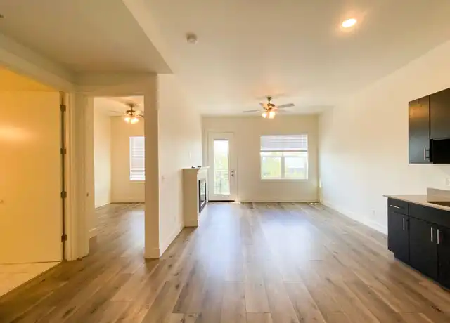 Property at 1660 D St Unit 423, Vancouver, WA, 98663, 1 bed, 1 bath, [object Object]