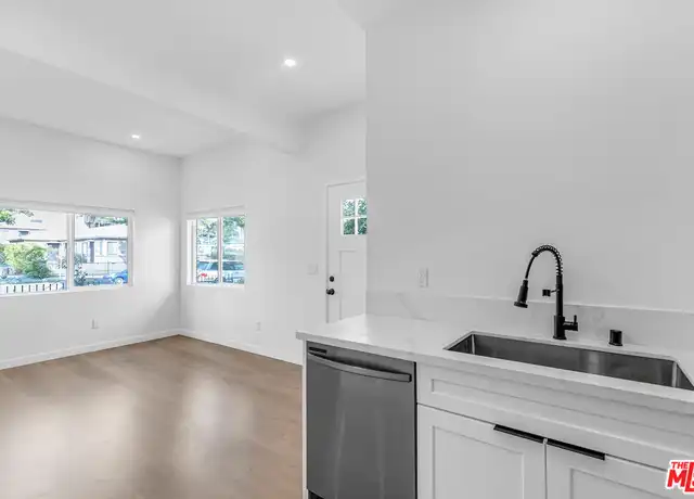 Property at 1536 11th St Unit A, Santa Monica, CA, 90401, 2 beds, 1 bath, [object Object]
