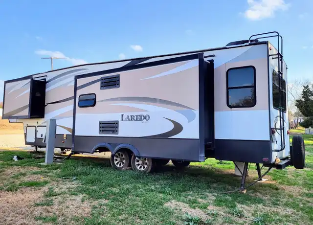 Property at 1317 E Main St Unit 35' Laredo 5th Wheel, Gun Barrel City, TX, 75156, 1 bed, 1 bath, [object Object]