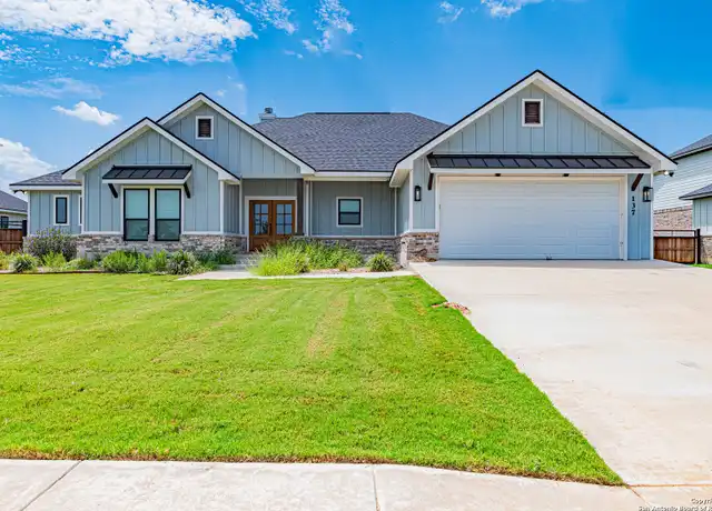 Property at 137 W Magnolia Cir, La Vernia, TX, 78121, 4 beds, 2 baths, [object Object]