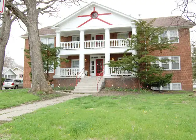 Property at 3927 University Ave Unit 3, Des Moines, IA, 50311, 2 beds, 1 bath, [object Object]