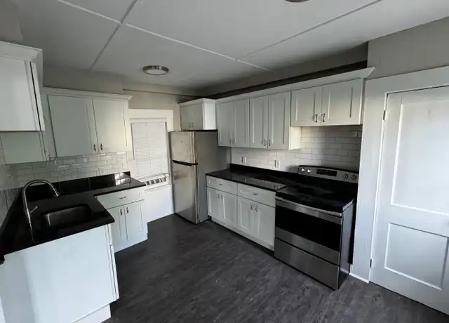 Property at 6 High St, Concord, NH, 03303, 1 bed, 1 bath, [object Object]