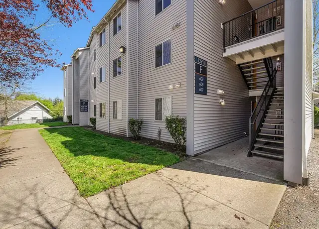 Photo of 12923 SE Foster Rd, Portland, OR 97236