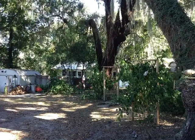 Property at 306 Perkins St, Leesburg, FL, 34748, 1 bed, 1 bath, [object Object]