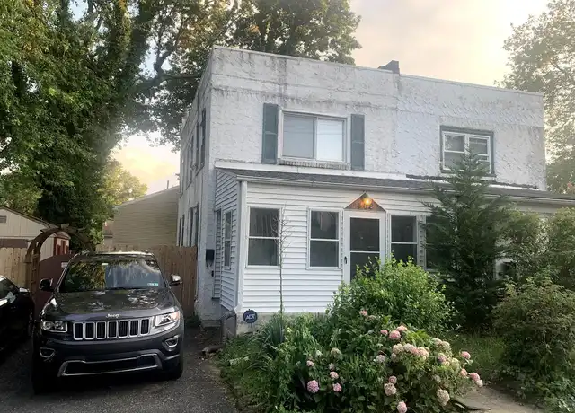 Property at 402 Wallingford Ave, Media, PA, 19063, 2 beds, 1 bath, [object Object]