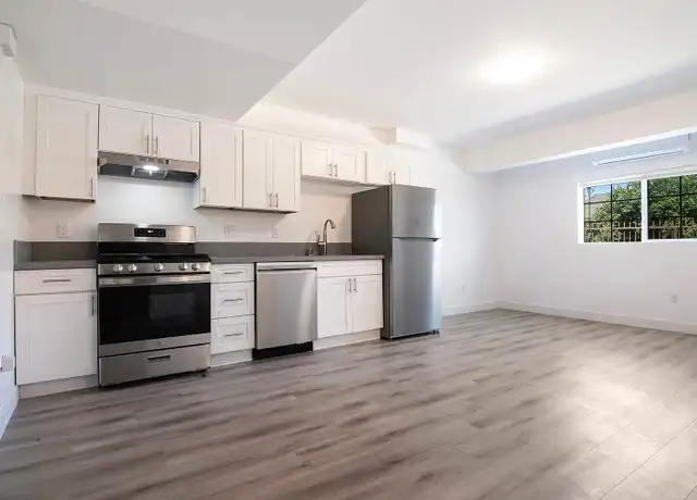 Property at 10520 S Figueroa St Unit 25, Los Angeles, CA, 90003, 3 beds, 2 baths, [object Object]