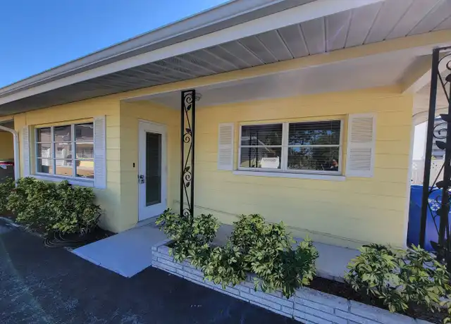 Property at 505 Manatee Ct Unit 2, Venice, FL, 34285, 2 beds, 1 bath, [object Object]