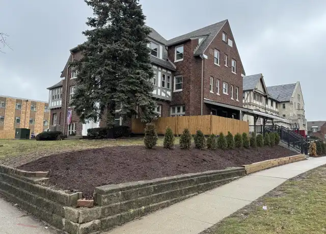 Property at 301 E Armory Ave, Champaign, IL, 61820, 1 bed, 1 bath, [object Object]