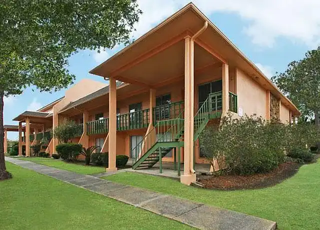 Property at A Private Apt & Townhouse Community - 5000 Woodland Dr, New Orleans, LA, 70131, 2 beds, 1-2.5 bath, [object Object]