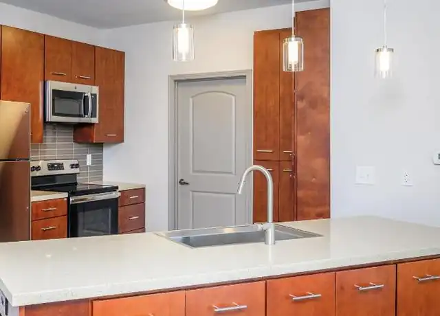 Property at 900 E Six Forks Rd, Raleigh, NC, 27604, 3 beds, 2 baths, [object Object]