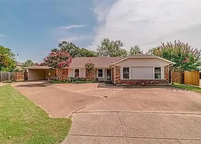 Property at 8629 Crestview Dr, North Richland Hills, TX, 76182, 4 beds, 2 baths, [object Object]
