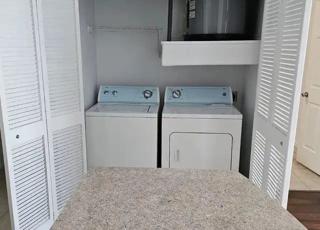 Property at 1441 East St, Houston, TX, 77007, 1 bed, 1 bath, [object Object]