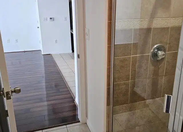 Property at 1441 East St, Houston, TX, 77007, 1 bed, 1 bath, [object Object]