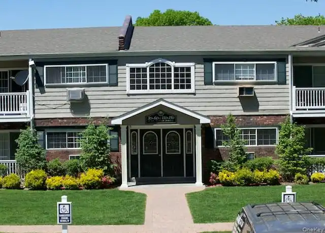 Property at 76 Mount Vernon Ave Unit C04, East Patchogue, NY, 11772, 2 beds, 1 bath, [object Object]