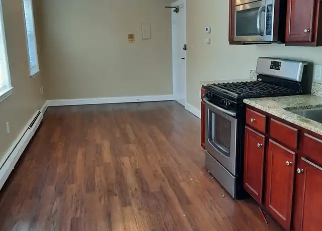 Property at 719 N Duke St Unit 3, Lancaster, PA, 17602, 1 bed, 1 bath, [object Object]
