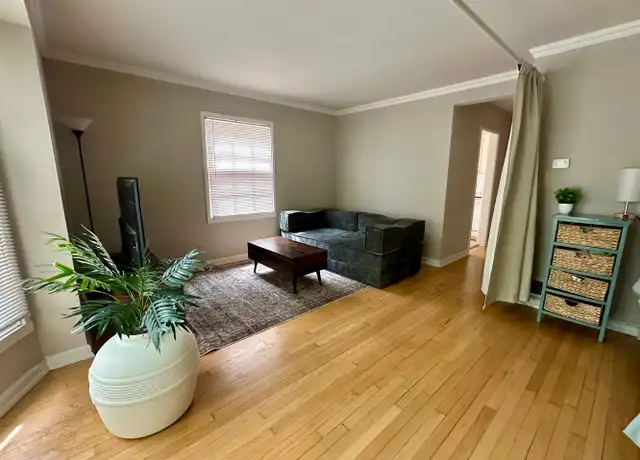 Property at 2523 N Lake Dr Unit 1, Milwaukee, WI, 53211, 1 bed, 1 bath, [object Object]
