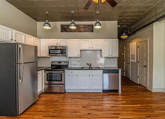 Property at 215 Nash St Unit M, Wilson, NC, 27893, 1 bed, 1 bath, [object Object]