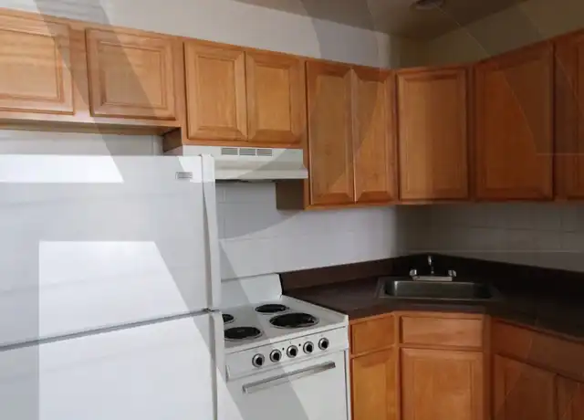 Property at 1901 W Wilson Ave Unit 1909-GDN, Chicago, IL, 60640, 1 bed, 1 bath, [object Object]