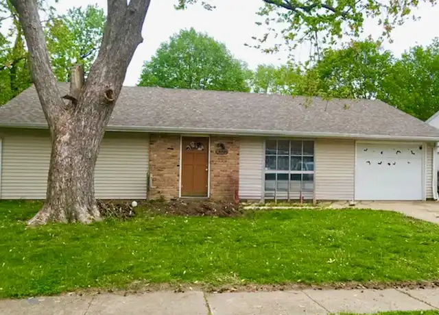 Property at 912 Dogwood Dr, Champaign, IL, 61821, 3 beds, 1 bath, [object Object]